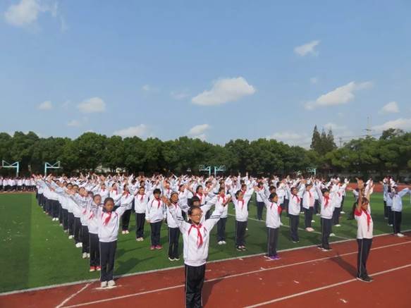 说明: https://mmbiz.qpic.cn/mmbiz_jpg/AdUwDjzm4vMbcVj11Bg3VhMFqWF23W4yicJ3qO5r83a3MUbdEVibpBWzhEQGRqwib01GyZ237ZossGBQz7YsQrBwQ/640
